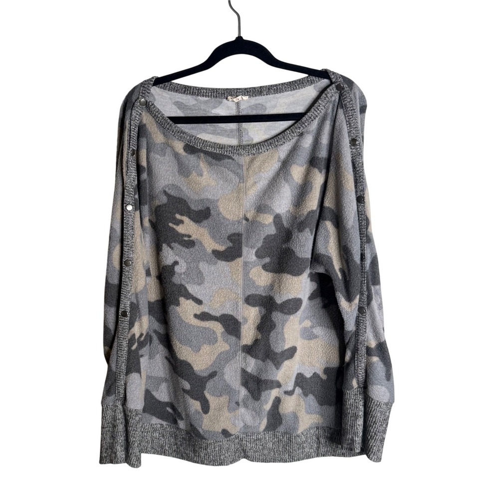 Hem & Thread Camo Button‎ Shoulder Soft Fleece Pullover Top Women's Size L